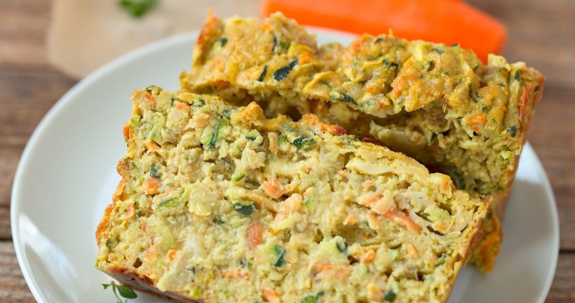 Kolorowy pasztet z cukinii będzie pięknie prezentował się na wielkanocnym stole /rainbow33 /123RF/PICSEL