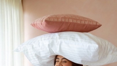 Kolory i wzory w piżamach – jak dobrać je do swojego stylu?