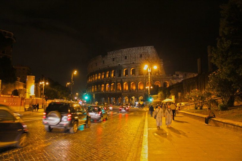 Koloseum nocą /123RF/PICSEL