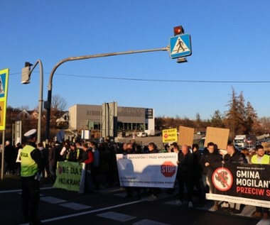 Kolumna protestujących zmierza do Krakowa. Będzie piątkowy paraliż miasta?