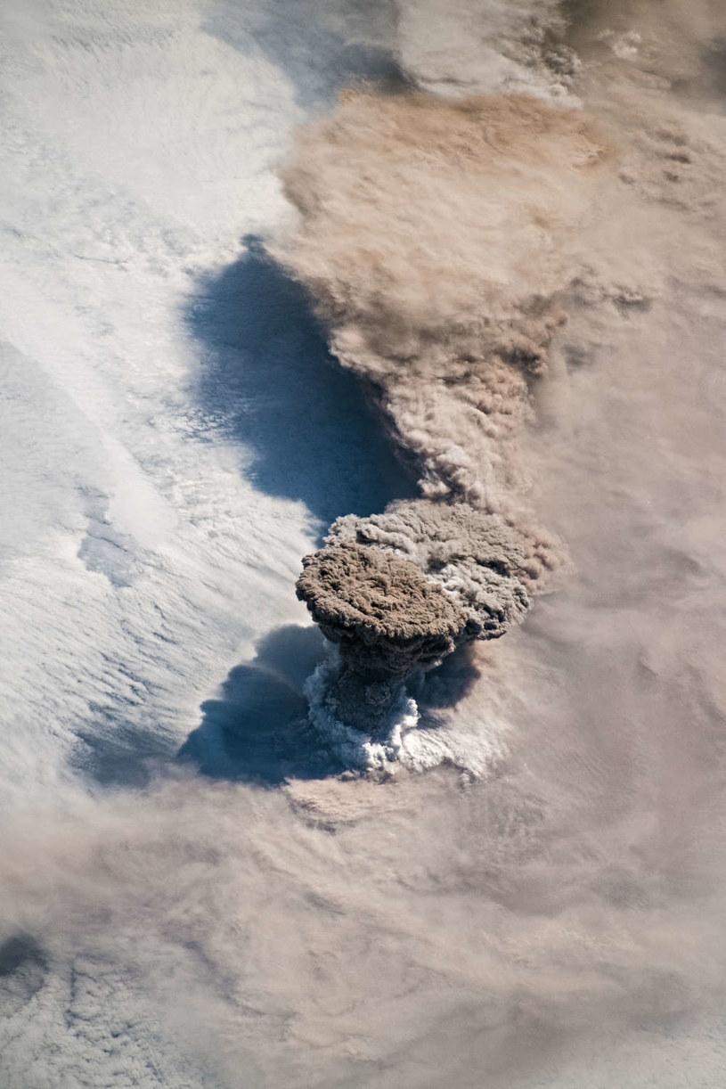 Kolumna pyłu wulkanicznego obserwowana z pokładu ISS /materiały prasowe