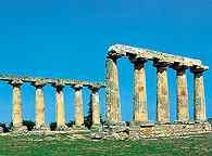 Kolumnada, tzw. Stoły Cesarskie świątyni Hery, Metapont /Encyklopedia Internautica