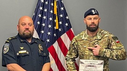 Kom. Piotr Książek pierwszym polskim policjantem z odznaką SWAT