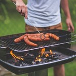 Komary nigdy więcej nie popsują rodzinnego grilla. Podpalasz to, a wszystkie znikają