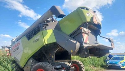Kombajn niebezpiecznie przechylił się podczas żniw. Policja szuka winnych
