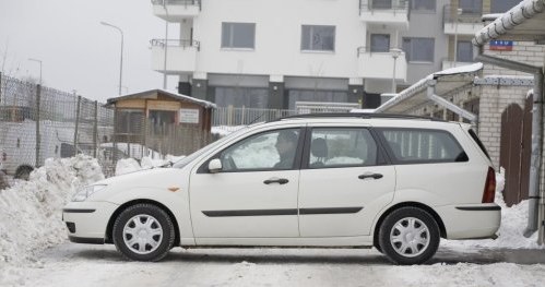 Kombi – bardzo duża liczba egzemplarzy ma „flotową” przeszłość. Jeśli trafi się pojazd użytkowany prywatnie – zazwyczaj dość szybko znajduje nabywcę. /Motor