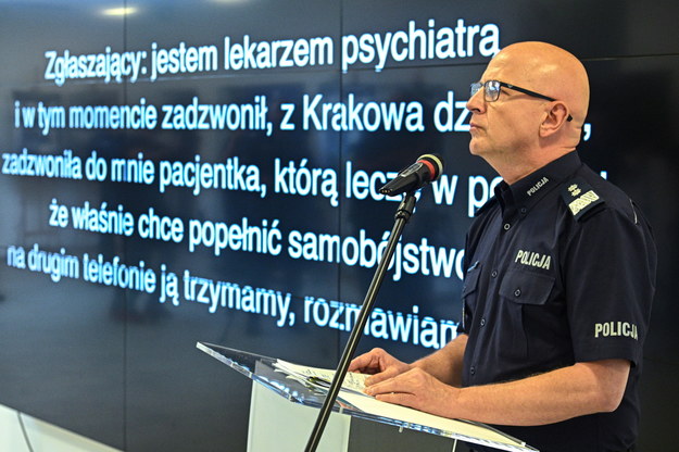Komendant Główny Policji gen. insp. Jarosław Szymczyk podczas konferencji prasowej /Radek Pietruszka /PAP