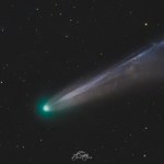 Kometa Lemmon i SWAN widoczne nad Polską. Dowiedz się, kiedy patrzeć w niebo!