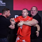 Komiczna sytuacja na High League. "Daro Lew" jednym ruchem powalony przez sędziego