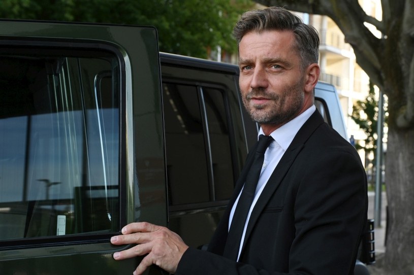 "Komisarz Alex": Wszystkie badania zaliczy na piątkę. W końcu zdolny do służby!