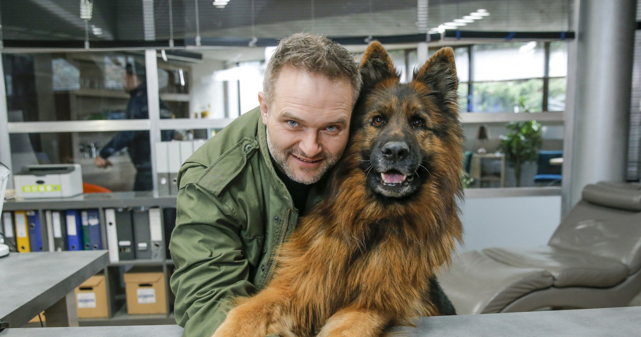 "Komisarz Alex" zdjęcie z planu zdjęciowego serialu. /Artur Podlewski