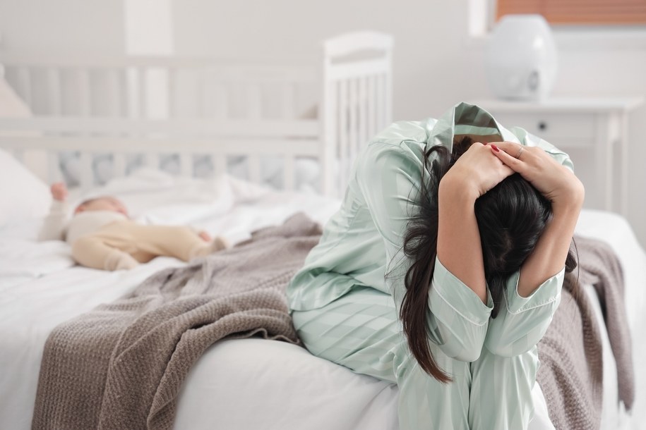Komisja Europejska dopuściła nowy lek na depresję poporodową. Zuranolon dostępny w UE /Shutterstock