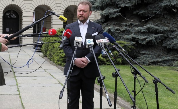 Komisja Europejska odpowiada na zarzuty Szumowskiego ws. unijnych masek 