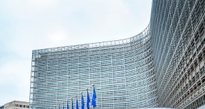 Komisja Europejska pozywa Polskę. Grożą nam milionowe kary