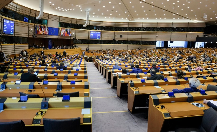 Komisja Europejska wszczęła wobec Polski pięć postępowań o naruszenie unijnego prawa lub jego niewdrożenie /OLIVIER HOSLET /PAP/EPA