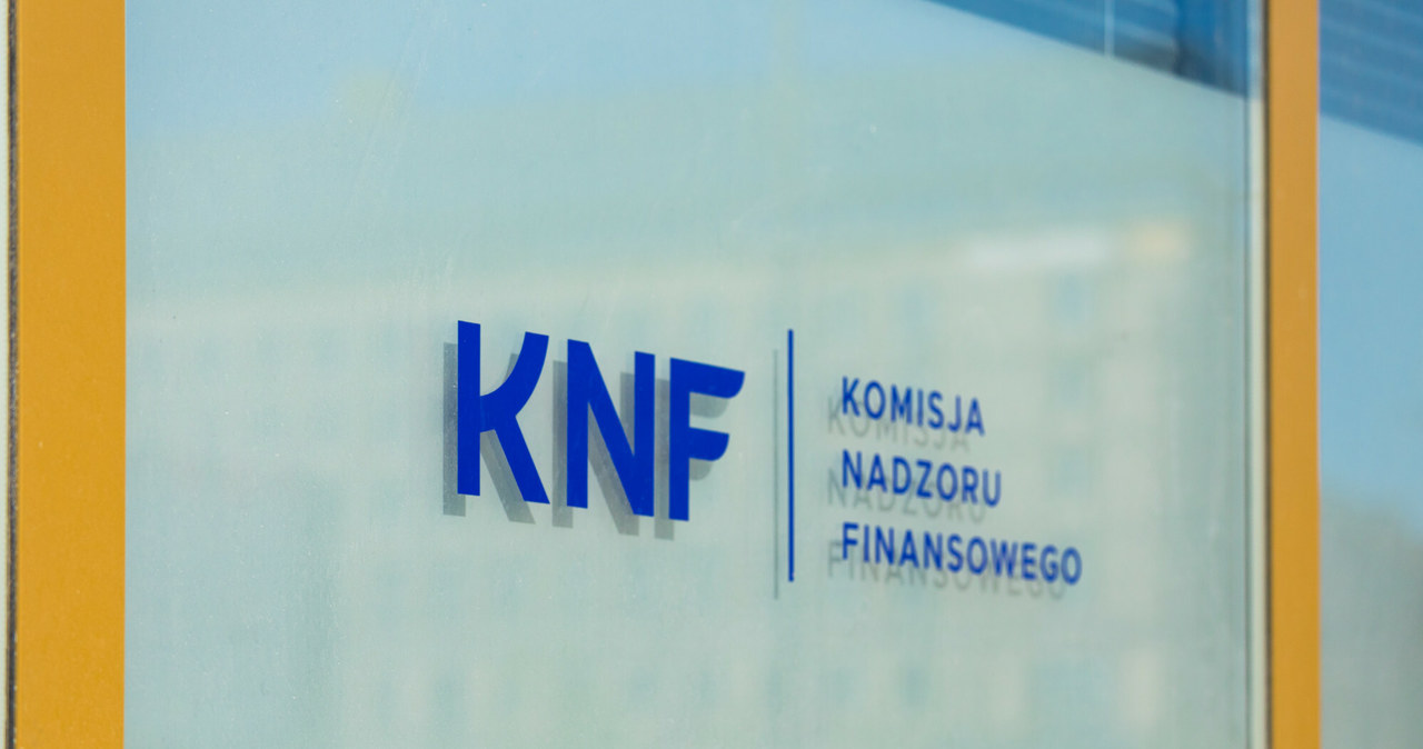 Komisja Nadzoru Finansowego (KNF) wpisała kolejne podmioty na listę ostrzeżeń publicznych /Arkadiusz Ziółek /East News