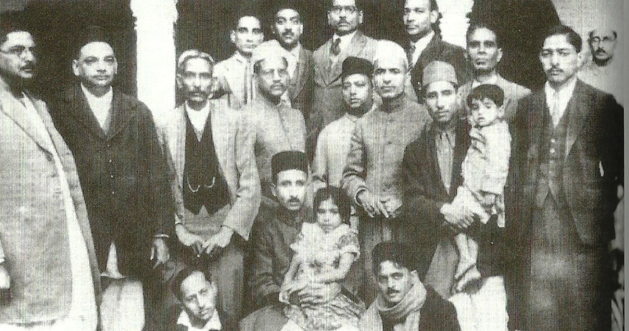 Komisja rządowa badająca przypadek Santi Dewi. Mathura, 24 listopada 1935 roku / zdjęcie: Archiwum Fundacji Nautilus /archiwum prywatne