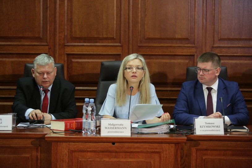 Komisja śledcza ds. Amber Gold /Tomasz Gzell /PAP