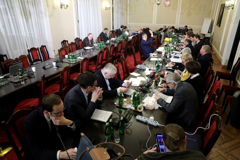 Komisja w trakcie prac nad  prezydenckim  projektem nowej ustawy o Sądzie Najwyższym / 	Tomasz Gzell    /PAP