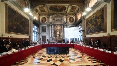 Komisja Wenecka przyjęła opinię nt. ustawy o policji. "Zbyt szerokie uprawnienia do inwigilacji"