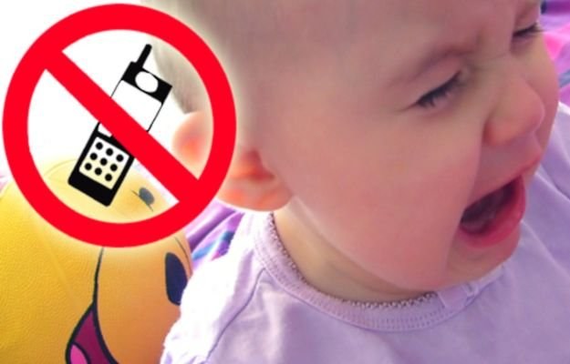 Komórki mają negatywny wpływ na małe dzieci - coraz więcej badań to potwierdza /Komórkomania.pl
