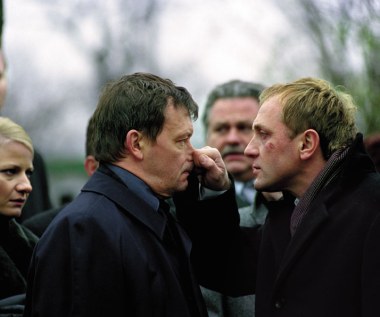 "Komornik" triumfował na Festiwalu Filmowym w Gdyni, zdobywając nie tylko Złote Lwy dla najlepszej produkcji imprezy, lecz dodając jeszcze wyróżnienia za najlepszy scenariusz (Grzegorz Łoszewski), najlepsze zdjęcia (Bartek Prokopowicz) oraz nagrody dla najlepszych aktorów - Andrzeja Chyry (najlepsza pierwszoplanowa rola męska) i Kingi Preis (najlepsza drugoplanowa rola żeńska).