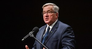 ​Komorowski: Nawrocki wystąpił w roli człowieka uwiązanego partyjnie