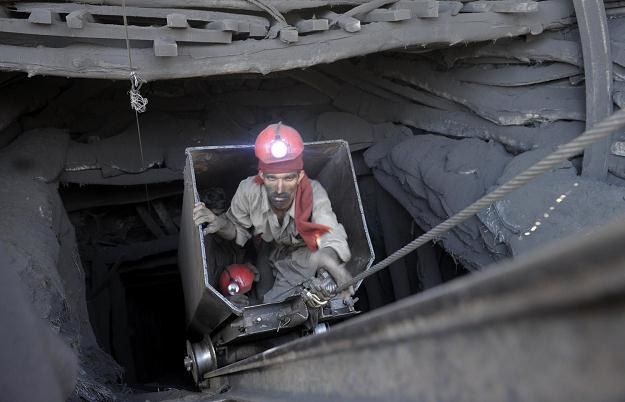 Kompania Węglowa może w tym roku przyjąć ok. 4,2 tys. górników /AFP