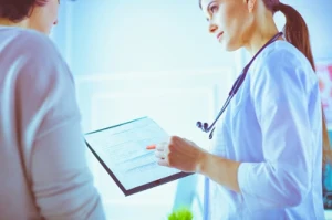 Kompletna lista badań dla kobiet. Zrób, jeszcze zanim zleci ci lekarz ginekolog