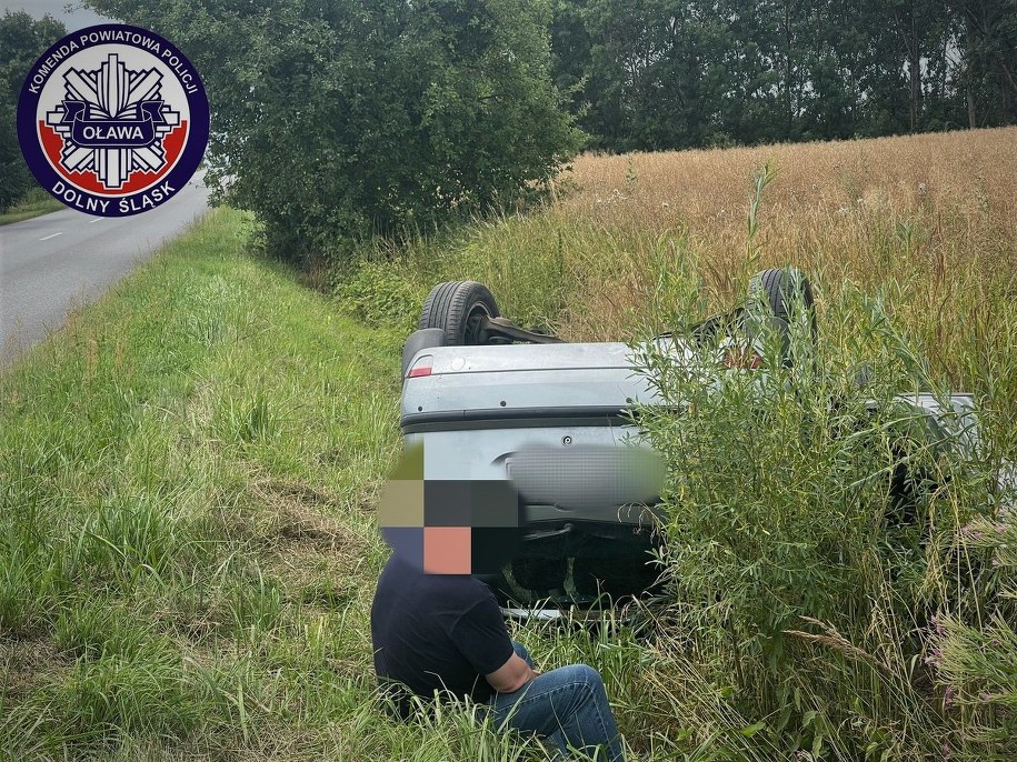 Kompletnie pijany mężczyzna spokojnie czekał na przyjazd policji /Dolnośląska Policja /Policja