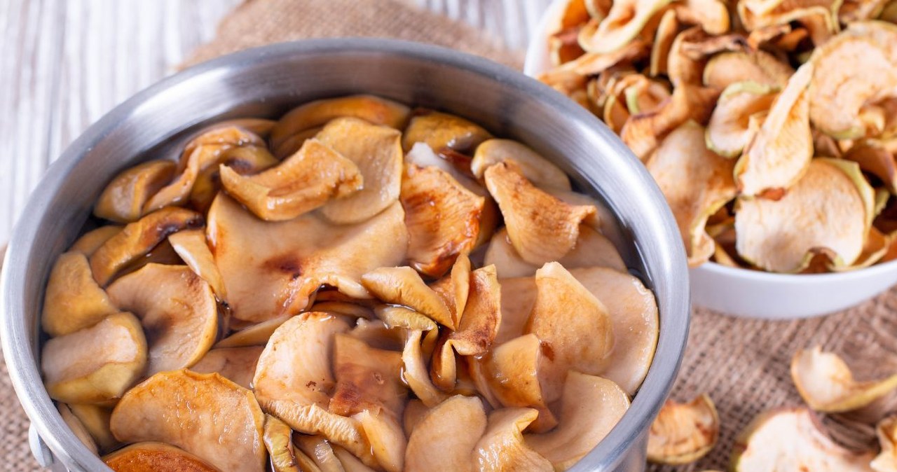 Kompot z suszonych owoców. /Ahanov Michael /Canva Pro