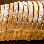 Komu posłuży chleb bez pszenicy? Korzyści i pułapki chleba bez glutenu