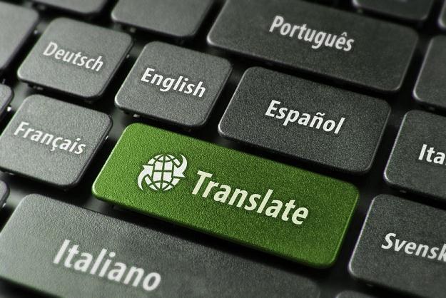 Komu powierzyć tłumaczenie tekstu? Pracownikowi czy agencji? /&copy;123RF/PICSEL