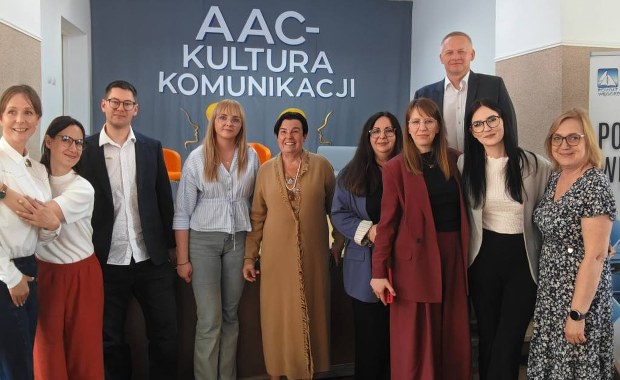 Komunikacja alternatywna a rozwój dzieci. AAC w praktyce