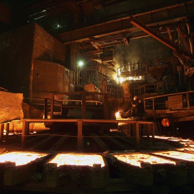 Koncern hutniczy Arcelor Mittal tnie pensje 10 tysięcy pracowników /AFP