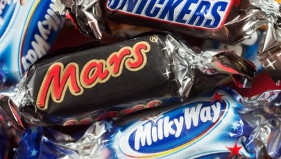 Koncern Mars wycofuje 3 miliony batoników. Powodem kawałki plastiku