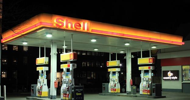 Koncern naftowy Royal Dutch Shell ma wielomiliardowe straty i najgorsze wyniki od 16 lat /&copy;123RF/PICSEL