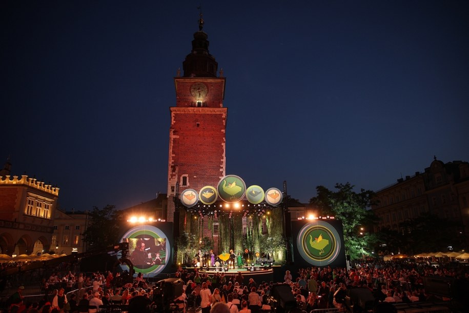 Koncert „Dziękuję, że jesteś” w ramach finału festiwalu Zaczarowanej Piosenki na Rynku Głównym w Krakowie odbędzie się dziś o godz. 20:00 /	Łukasz Gągulski /PAP