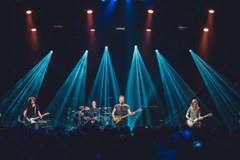 Koncert Stinga w paryskiej sali koncertowej Bataclan