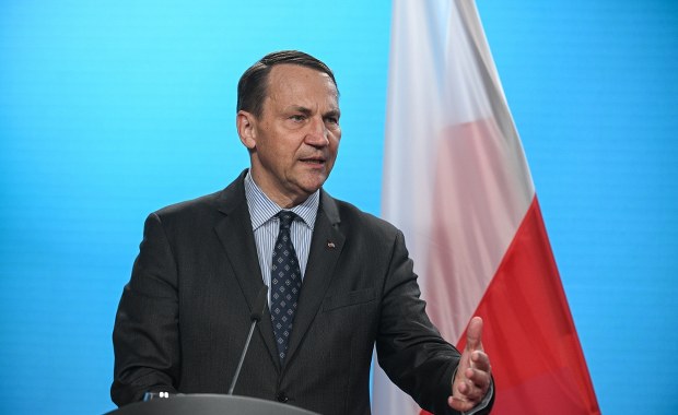 "Kończymy ewakuację". Nocny lot i wpis Sikorskiego