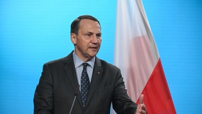 "Kończymy ewakuację". Nocny lot i wpis Sikorskiego