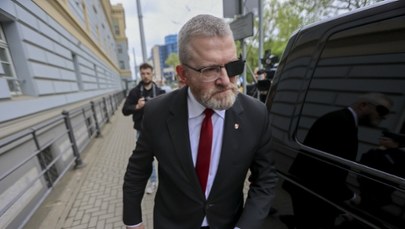 Konfederacja Korony Polskiej coraz mocniejsza. Najnowszy sondaż 
