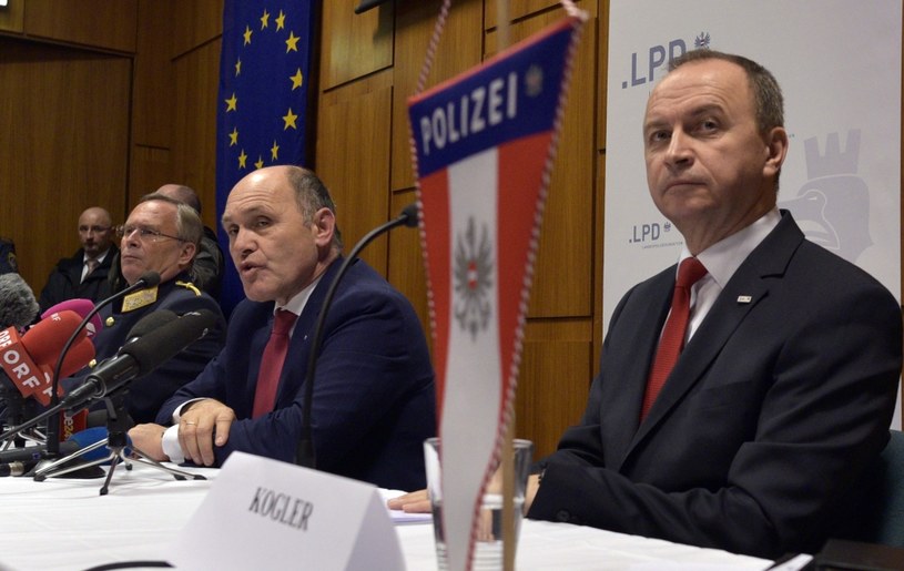 Konferencja ministra spraw wewnętrznych Austrii /AFP