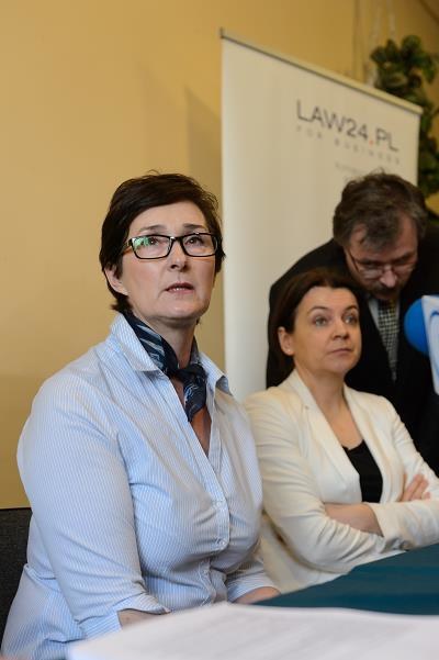 Konferencja prasowa klientów Getin Noble Bank i ich prawników nt. pozwu zbiorowego przeciwko bankowi /PAP