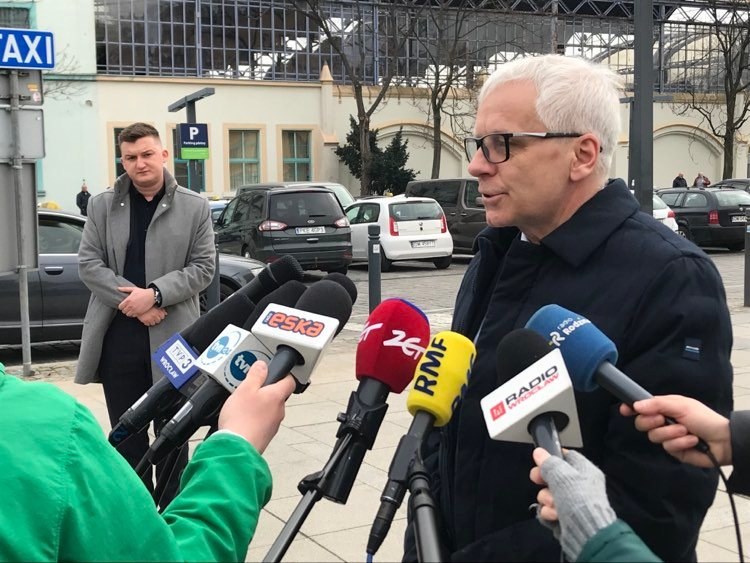 Konferencja prasowa z udziałem wojewody dolnośląskiego Jarosława Obremskiego /Paweł Pyclik /RMF FM