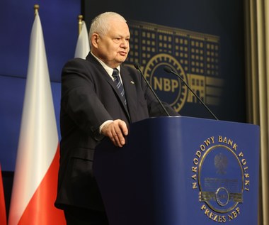 Konferencja prezesa NBP Adama Glapińskiego. "Płaskowyż się powoli kończy, inflacja zacznie szybko spadać"