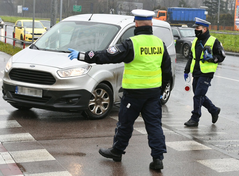 Konfiskata samochodu to kara dla pijanych kierowców (zdj. ilustracyjne) /Artur Barbarowski /Agencja SE/East News