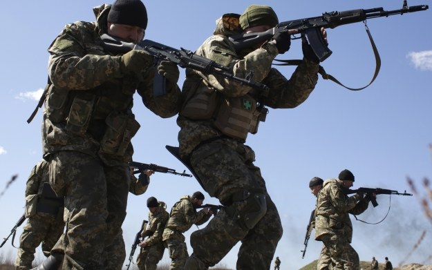Konflikt na Ukrainie coraz bardziej utrudnia życie ludności Krymu /AFP
