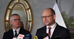 Konflikt powodem rezygnacji Cenckiewicza? "Mówiło się o tym"