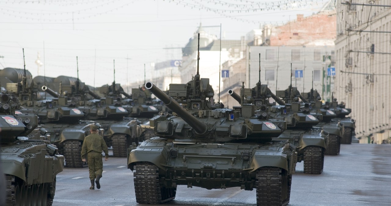 Konflikt Rosji z Ukrainą może doprowadzić do kryzysu gospodarczego w Europie. Na zdj. rosyjskie czołgi /123RF/PICSEL
